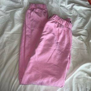 Brandy Melville Rosa Sweatpants in Bubblegum Pink